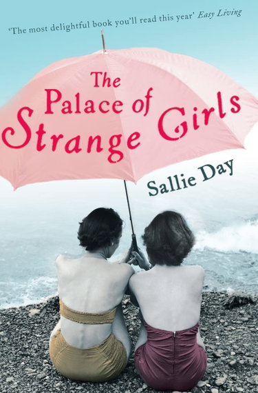 Couverture de THE PALACE OF STRANGE GIRLS