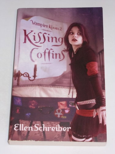 Couverture de Kissing Coffins
