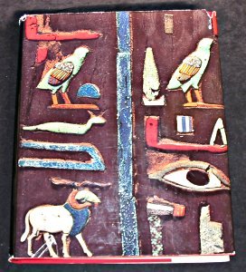 Couverture de Les trésors des pharaons [Board book] [Jan 01, 1978] Yoyotte Jean and Collectif