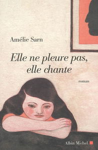 Elle ne pleure pas, elle chante