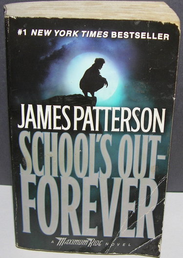 Couverture de School's Out--Forever: A Maximum Ride Novel