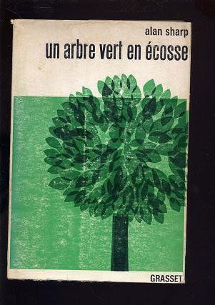 UN ARBRE VERT EN ECOSSE