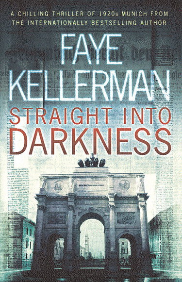 Couverture de Straight into Darkness
