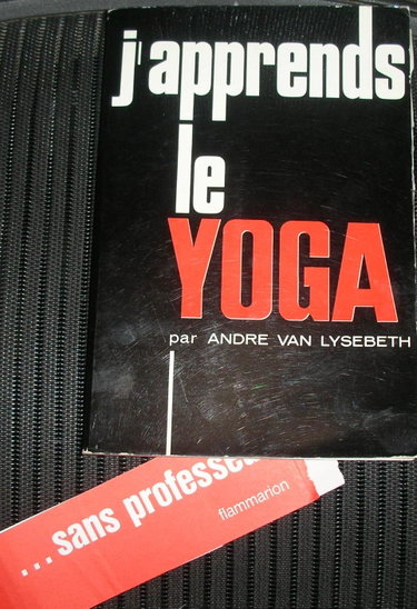 Couverture de J'apprends le yoga