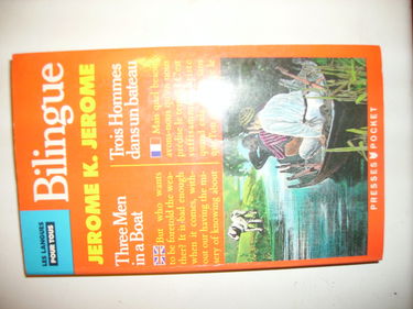 TROIS HOMMES DANS UN BATEAU