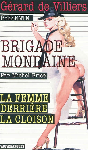 La femme derrière la cloison