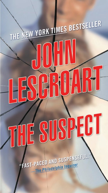 Couverture de The Suspect: A Thriller