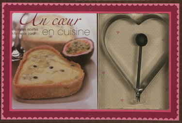 Couverture de Un coeur en cuisine : délicieuses recettes en forme de coeur