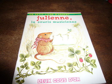 Julienne, la souris musicienne