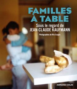 Familles à table