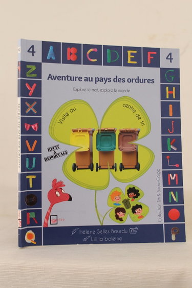 Couverture de aventure au pays des ordures
