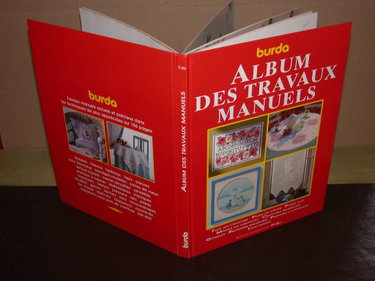 Couverture de ALBUM DES TRAVAUX MANUELS.
