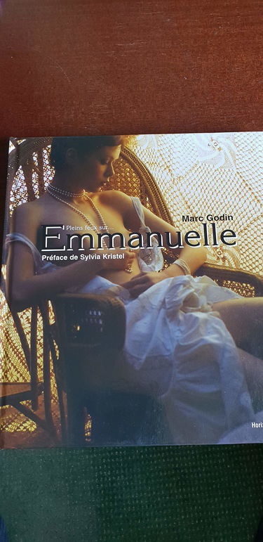 Pleins feux sur... Emmanuelle