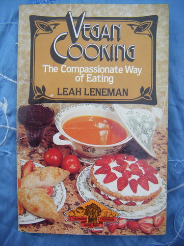 Couverture de Vegan Cooking: The Compassionate Way of Eating