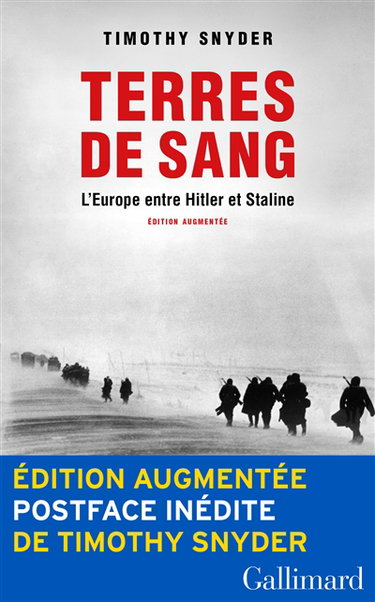 Couverture de Terres de sang : l'Europe entre Hitler et Staline