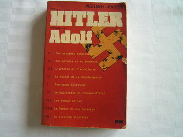 Nom.... hitler. prenom..... adolf. I. ses origines. II. son enfance et sa jeunesse. III. l'artiste et l'architecte. IV. le soldat de la grande guerre. ... VIII. le führer et ses maladies. IX. le stra