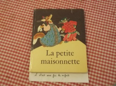 Couverture de Contes Populaires Russes - La Petite Maisonnette