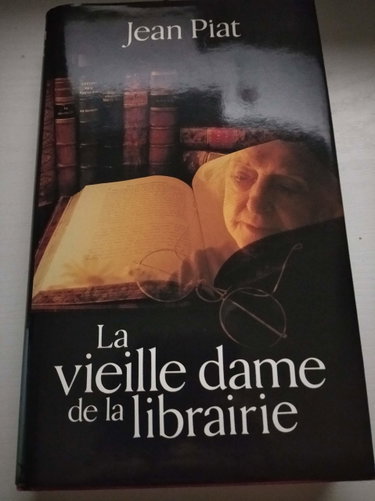 Couverture de La vieille dame de la librairie