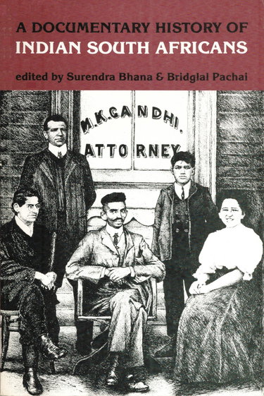 Couverture de A Documentary History of Indian South Africans (Black and White Perspectives on South Africa)
