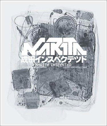 Couverture de Narita Inspected: Japan Graphic Design Compiled = Narita Insupekuteddo