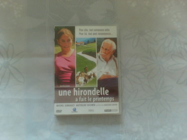 Couverture de Une hirondelle a fait le printemps - Édition 2 DVD