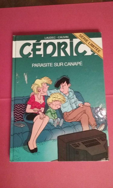 Couverture de Cédric. Vol. 9. Parasite sur canapé