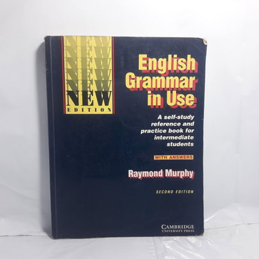Couverture de English Grammar In Use, seconde édition. With Answers.
