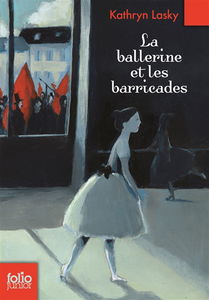 La ballerine et les barricades
