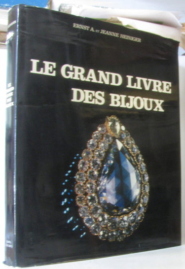 Couverture de Le Grand Livre des Bijoux