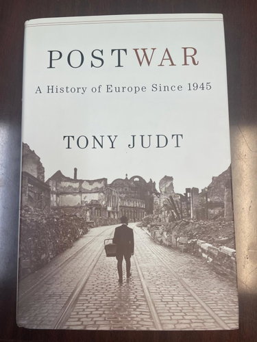 Couverture de Postwar: A History of Europe Since 1945